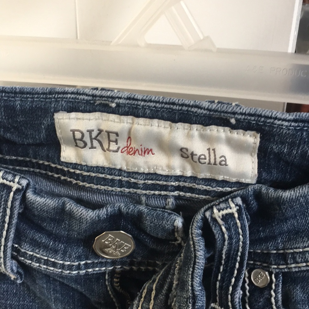 Buckle jeans